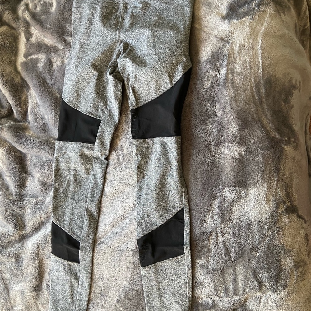 forever 21 black and grey leggings